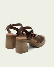 LEATHER HEEL SANDAL ISIS MOKA