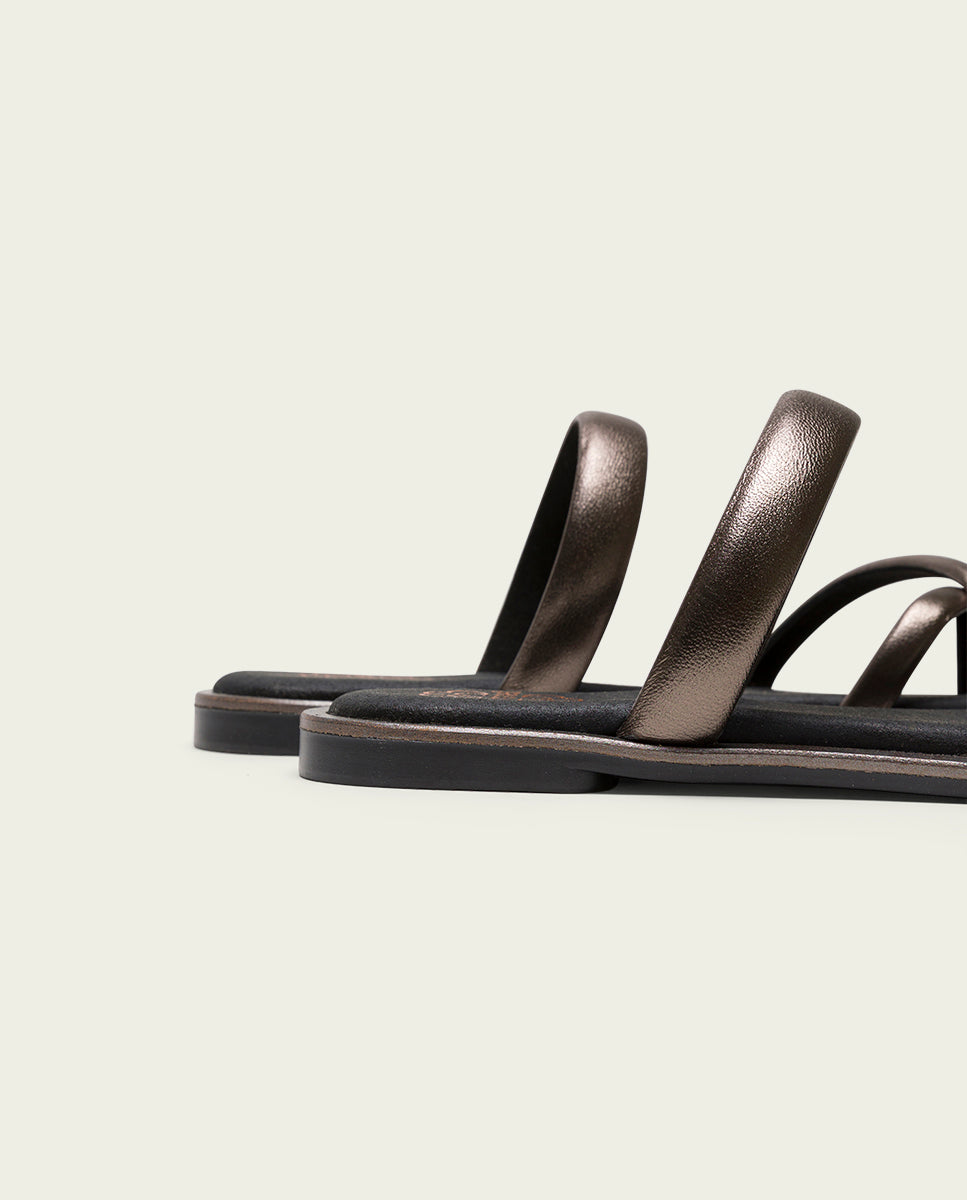 THONG FLAT SANDAL LEATHER PLOMBÉ CAMILA