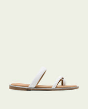 FLAT LEATHER SLAVE SANDALS CAMILA SILVER