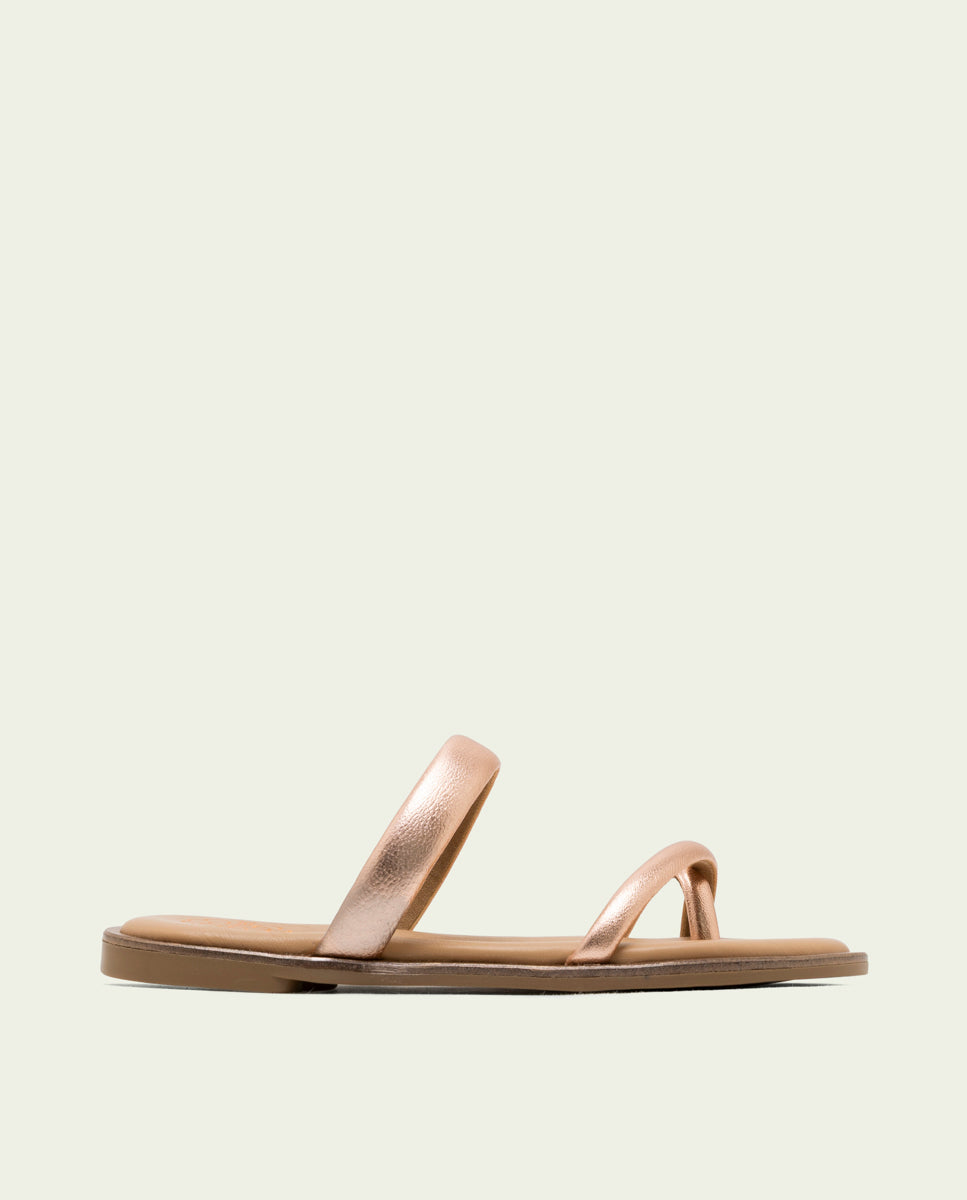 FLAT LEATHER SLAVE SANDALS CAMILA ROSÉ