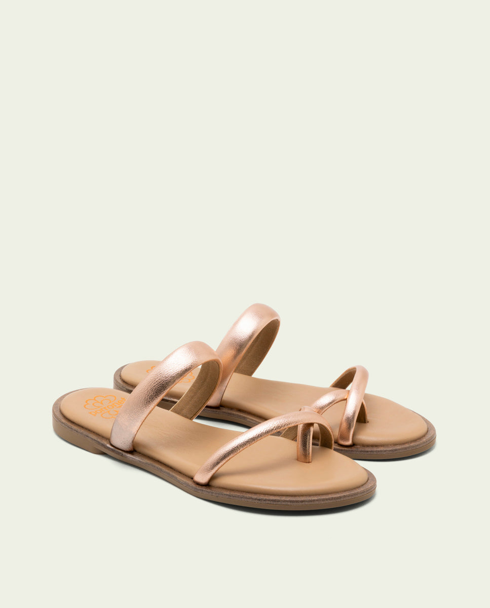 FLAT LEATHER SLAVE SANDALS CAMILA ROSÉ