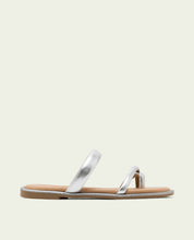 FLAT LEATHER SLAVE SANDALS CAMILA SILVER