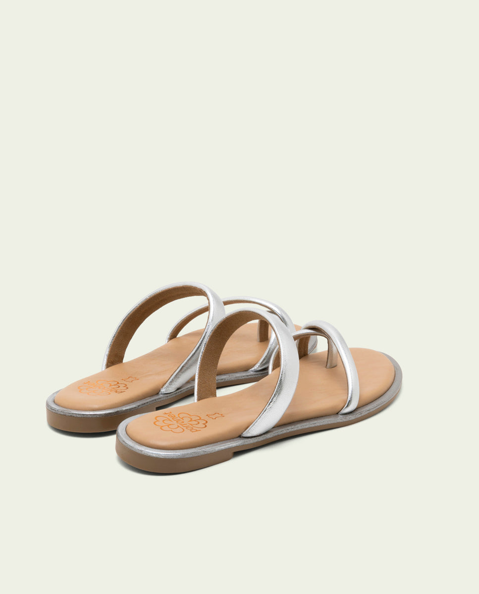 FLAT LEATHER SLAVE SANDALS CAMILA SILVER
