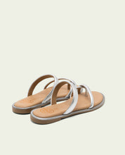 FLAT LEATHER SLAVE SANDALS CAMILA SILVER