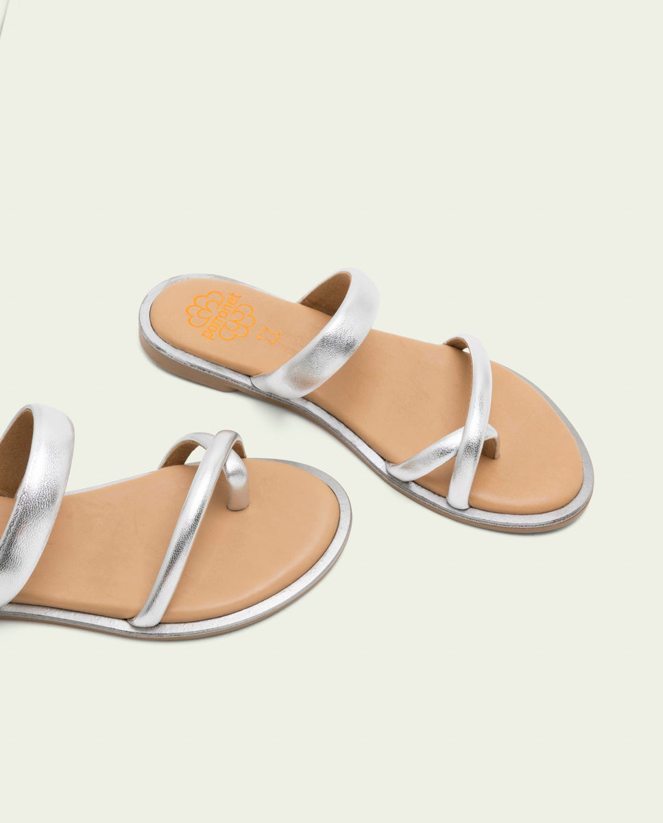 FLAT LEATHER SLAVE SANDALS CAMILA SILVER