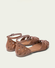SANDALES PLATES EN CUIR ALICE TAUPE
