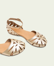 SANDALES PLATES EN CUIR ALICE OR