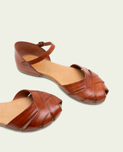 LEATHER FLAT SANDAL ALBA