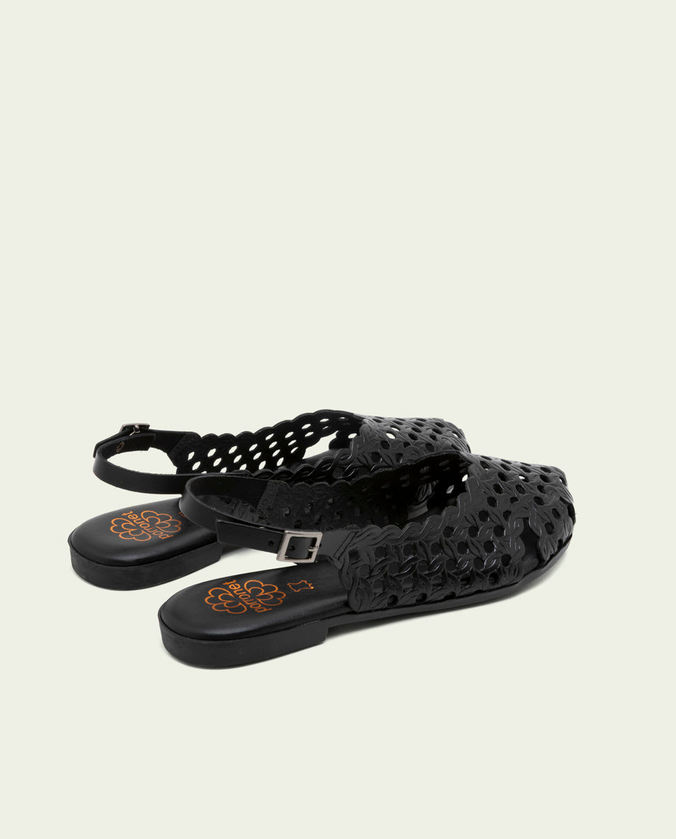 BLACK LEATHER FLAT SANDAL AGATE