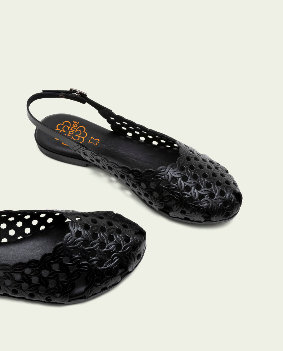 BLACK LEATHER FLAT SANDAL AGATE