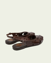 SANDALES PLATES EN CUIR ANDREA MOKA