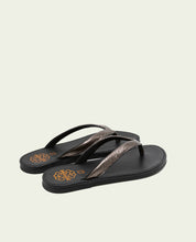 LEAD TOE POST SANDAL AMBRE