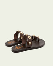 SANDALES ESCLAVES EN CUIR À CLOUS ET BALLES AMELIE MOKA