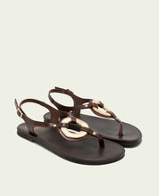 FLAT LEATHER SANDALS WITH ORNAMENT AURELIA MOCHA