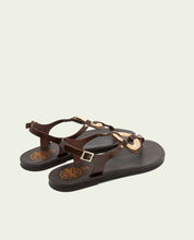 FLAT LEATHER SANDALS WITH ORNAMENT AURELIA MOCHA