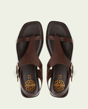 SANDALES PLATES EN CUIR AVEC BOUCLE BERTA MOKA