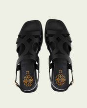 LEATHER SANDALS WITH BILLY BLACK