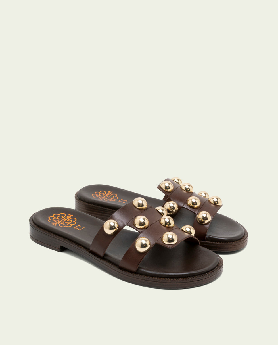 LEATHER SANDALS WITH OPEN HEELS AND STUDS CELIA MOCHA