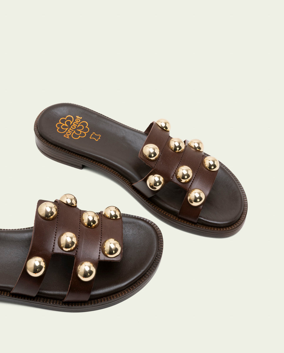 LEATHER SANDALS WITH OPEN HEELS AND STUDS CELIA MOCHA
