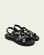 FLAT LEATHER SANDALS WITH STUDS CHLOE BLACK