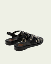 FLAT LEATHER SANDALS WITH STUDS CHLOE BLACK