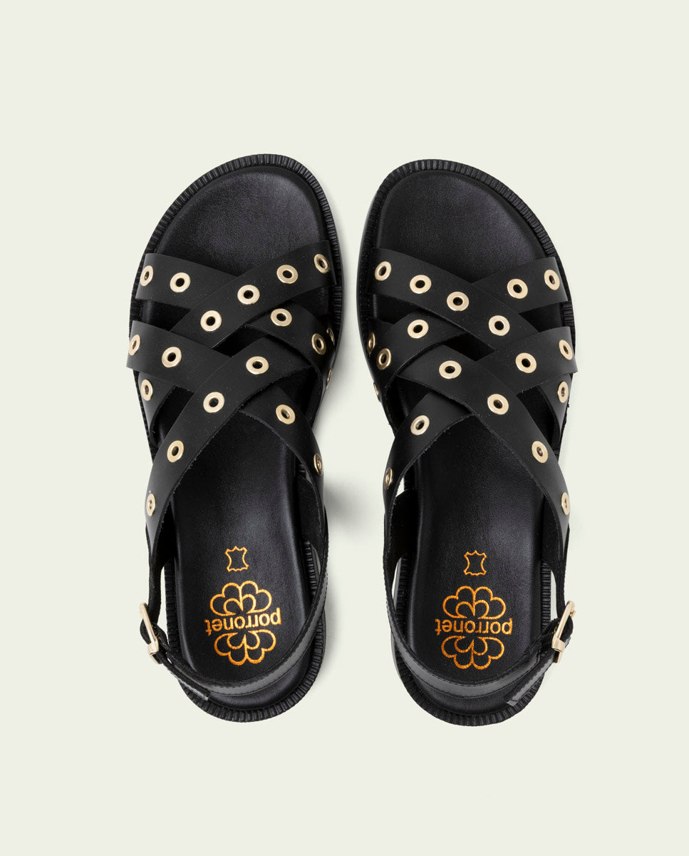 FLAT LEATHER SANDALS WITH STUDS CHLOE BLACK