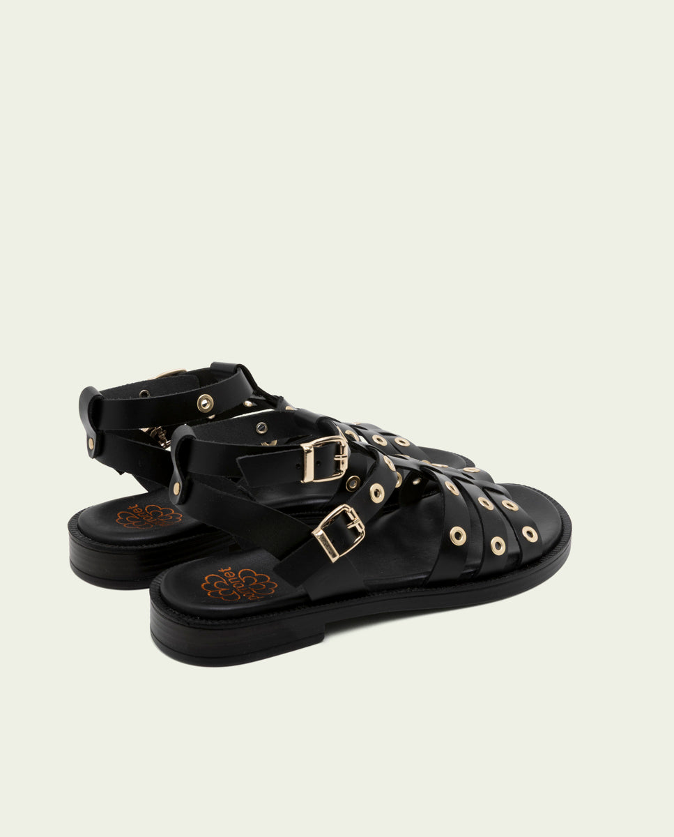FLAT LEATHER SANDALS WITH STUDS CHLOE BLACK