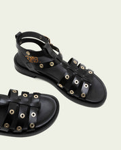 FLAT LEATHER SANDALS WITH STUDS CHLOE BLACK
