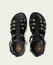 FLAT LEATHER SANDALS WITH STUDS CHLOE BLACK