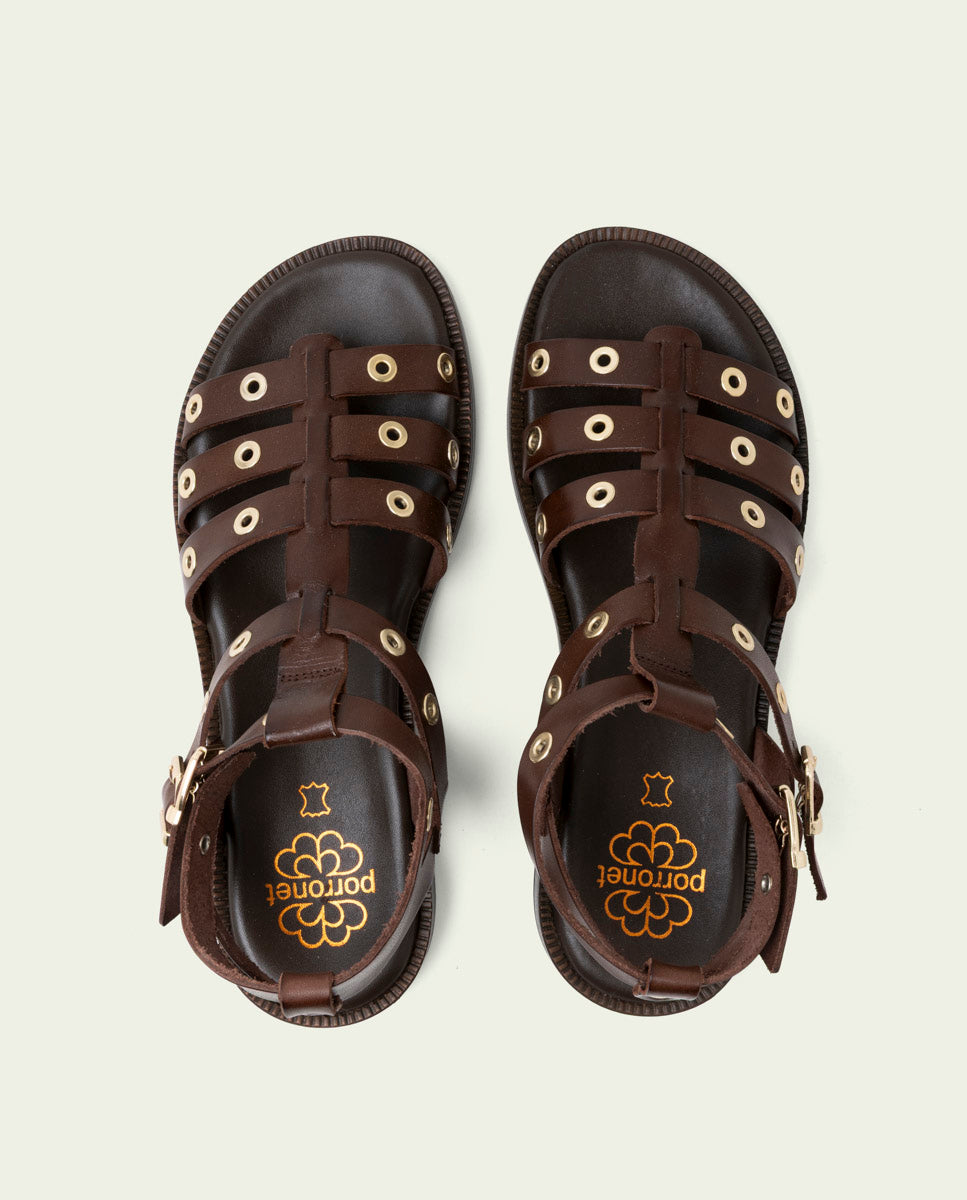 FLAT LEATHER SANDALS WITH STUDS CHLOE MOCHA