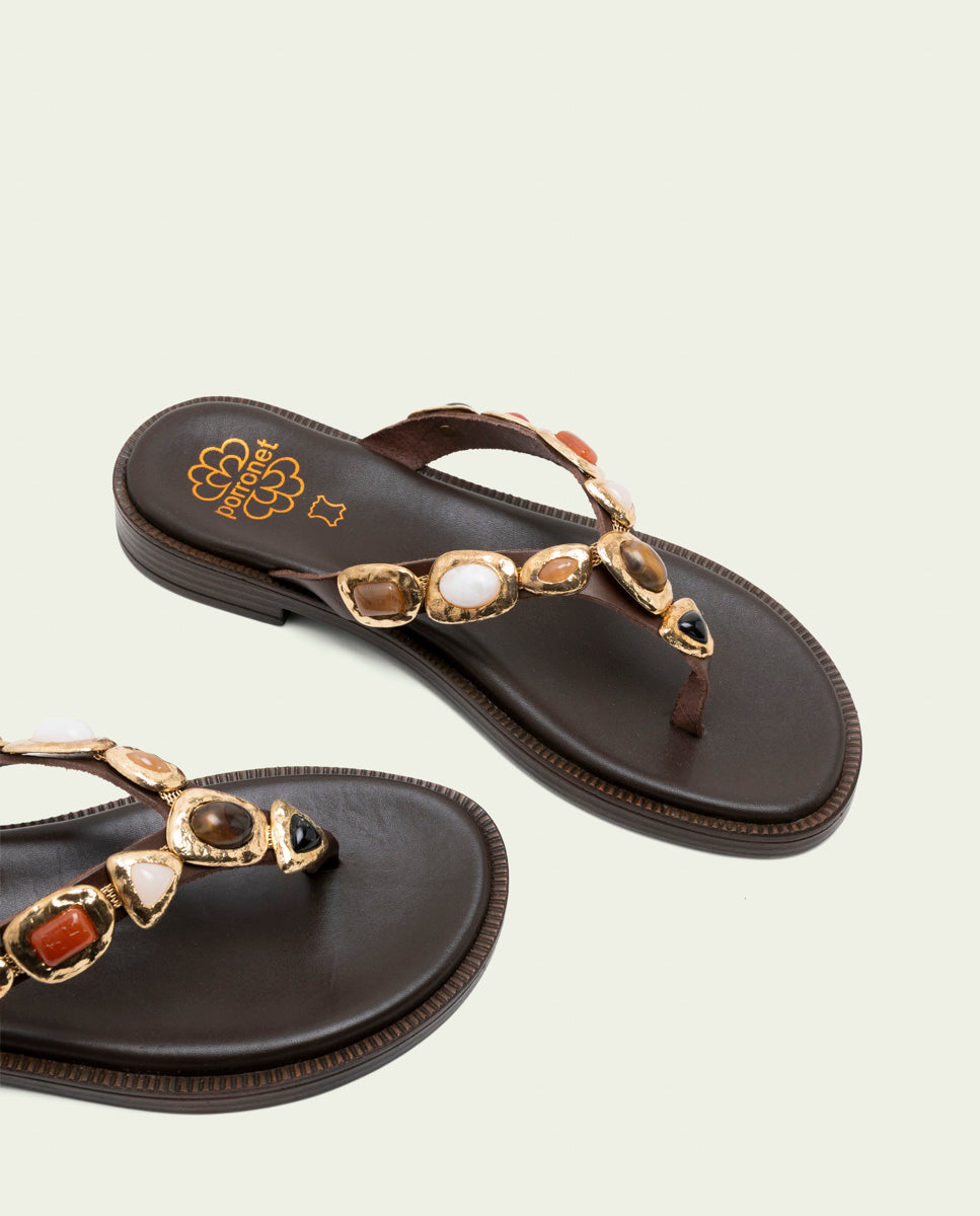 SANDALES PLATES EN CUIR AVEC STRASS CARMEN MOKA