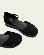 BLACK LACED SANDALS BIANCA