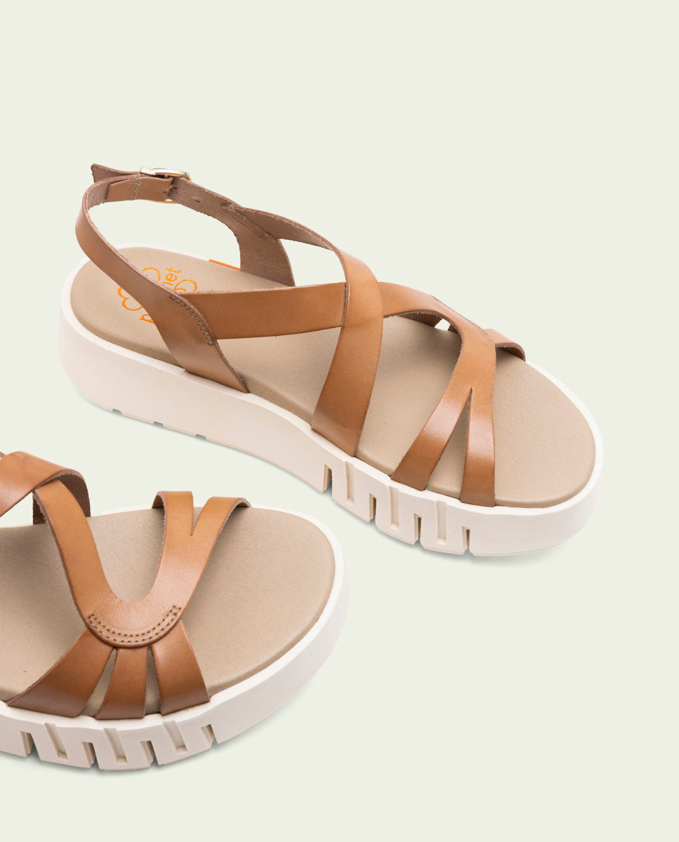 DÉBORA TAUPE WEDGE HEEL LEATHER SANDALS