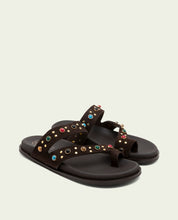 SANDALE PLATE EN CUIR CLOUS HANNAH MOKA
