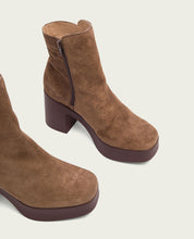 MOKA ZIPPERED HEEL ANKLE BOOTS LETA