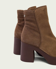 MOKA ZIPPERED HEEL ANKLE BOOTS LETA