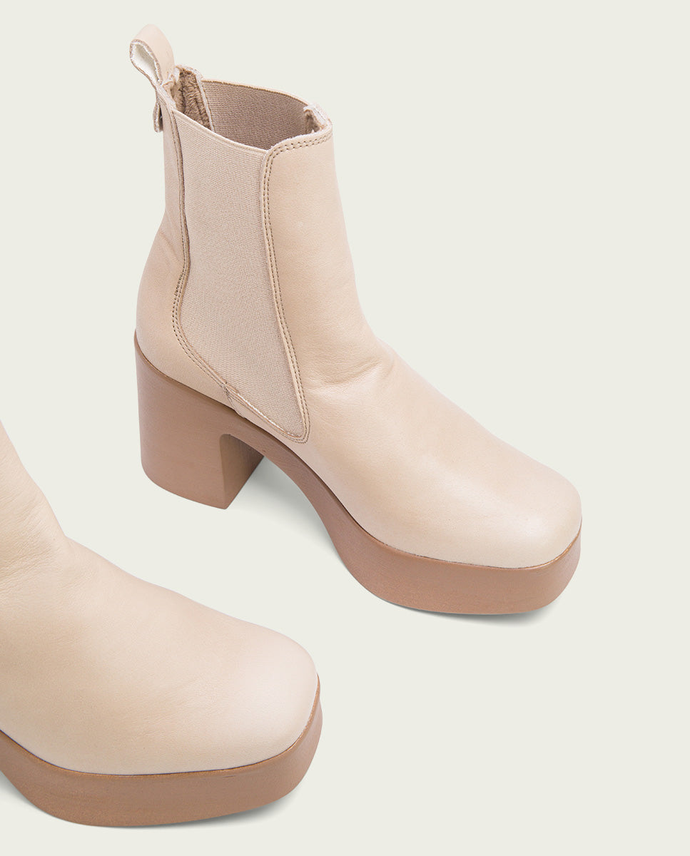 TAUPE HEEL ANKLE BOOTS WITH ELASTICS LAURA