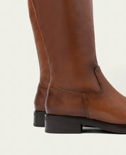 Leather knee-high boots with leather and zipper Jana