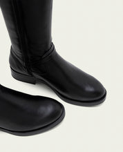 Black leather knee-high boots with zipper Jara