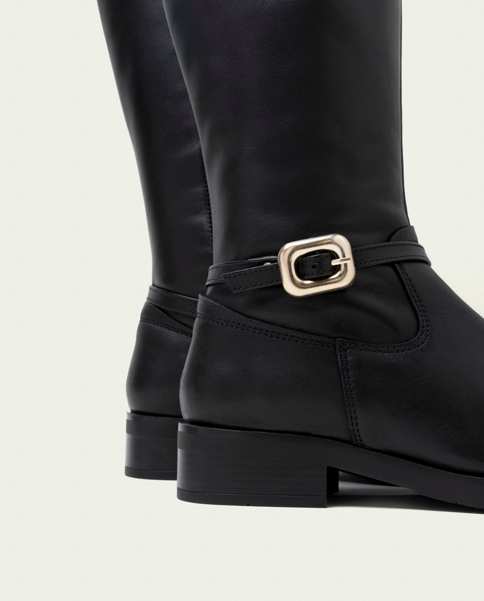 Black leather knee-high boots with zipper Jara