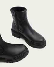 Black leather ankle boots with zipper Kiara