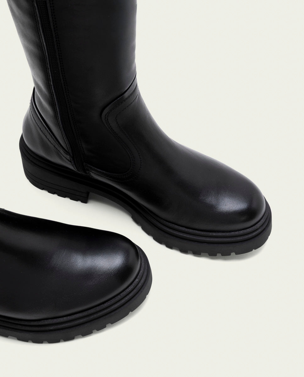 Black leather ankle boots with zipper Kim