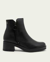 Black leather ankle boots with zipper Lucia