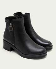 Black leather ankle boots with zipper Lucia