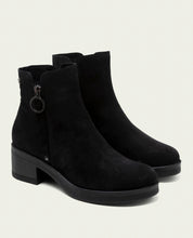 BLACK LUNA LEATHER ANKLE BOOTS WITH ZIPPER