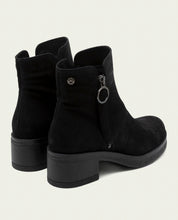 BLACK LUNA LEATHER ANKLE BOOTS WITH ZIPPER