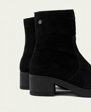BLACK LIDIA LEATHER ANKLE BOOTS WITH ZIPPER