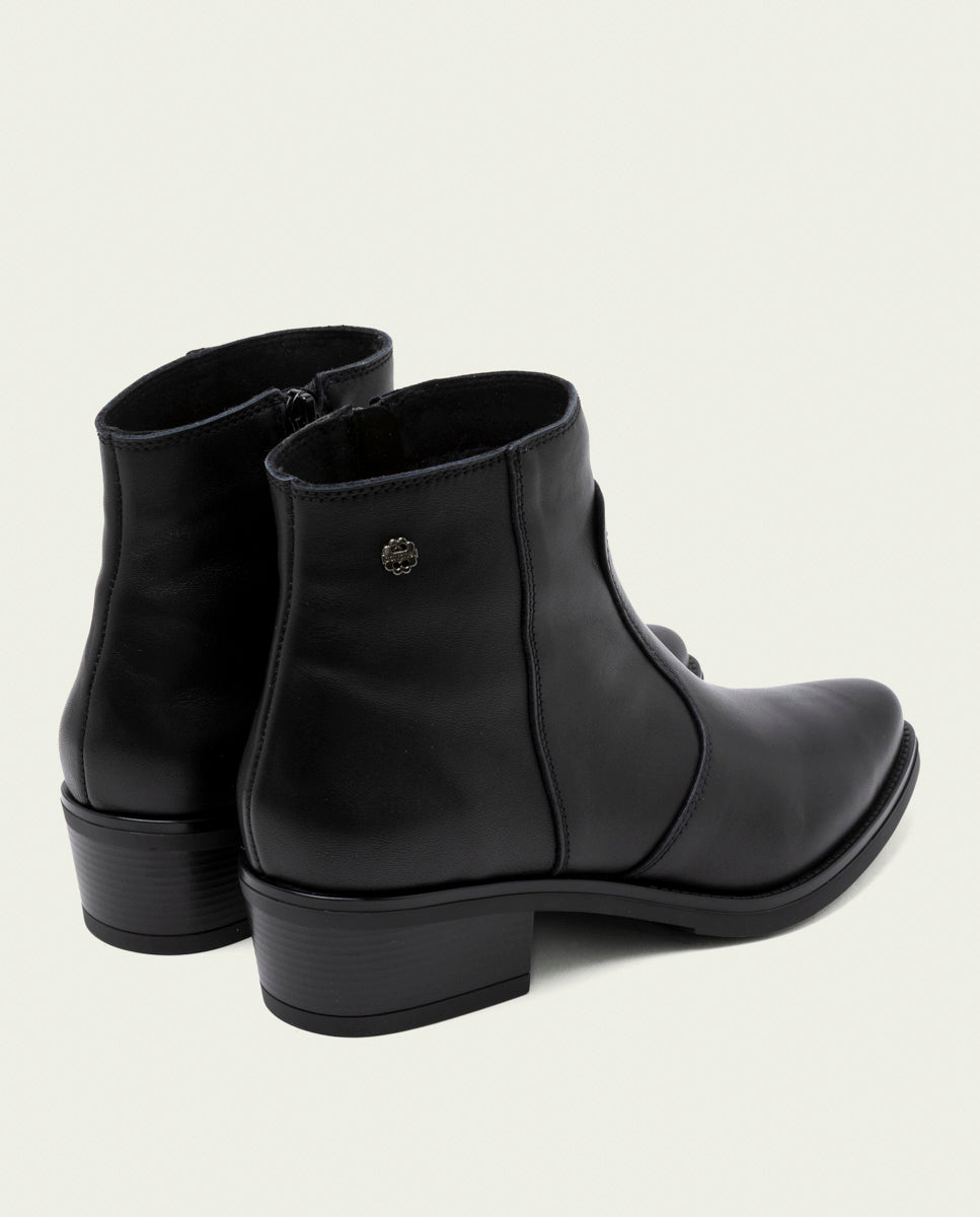 BLACK MIREIA LEATHER ANKLE BOOTS WITH ZIPPER