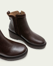 MOKA PAZ LEATHER ZIPPER ANKLE BOOTS