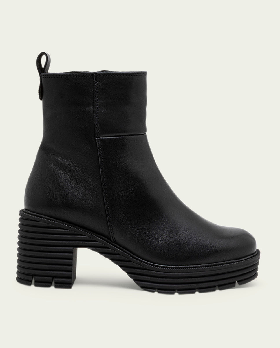 BOTTINES EN CUIR AVEC FERMETURE ÉCLAIR SOFÍA NOIR